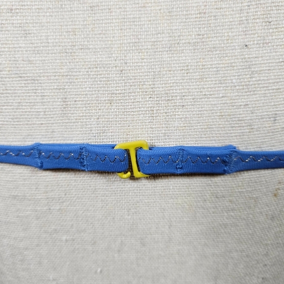 Victoria's Secret Strappy Triangle Bikini Top, Neon Green, XS - Picture 5 of 14